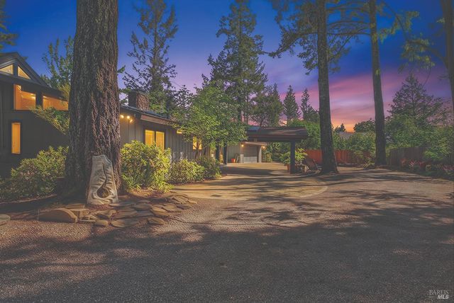 1017 Westside Rd, Healdsburg, CA 95448