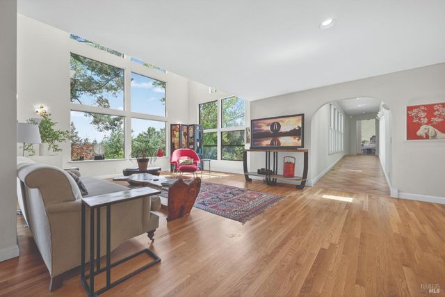 1017 Westside Rd, Healdsburg, CA 95448