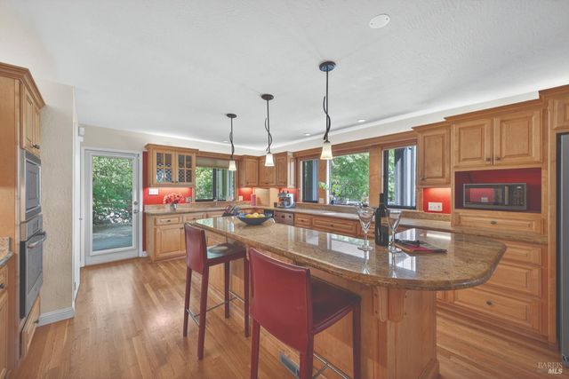 1017 Westside Rd, Healdsburg, CA 95448