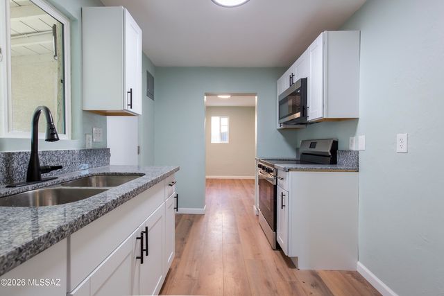 231 E District Street, Tucson, AZ 85714