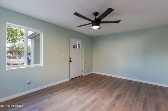 231 E District Street, Tucson, AZ 85714
