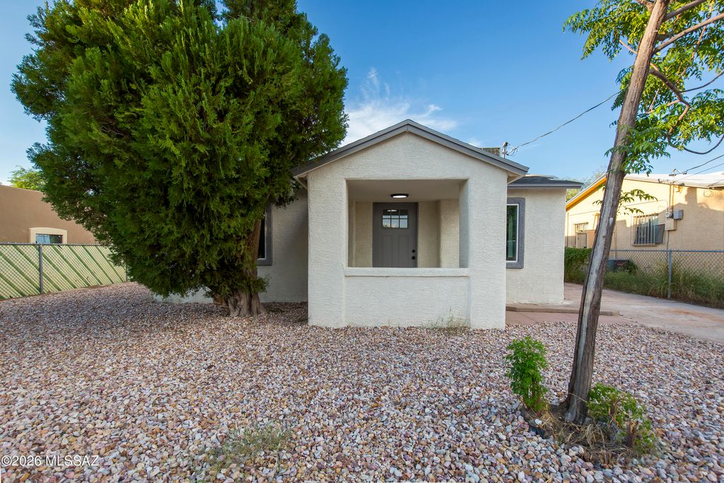 231 E District Street, Tucson, AZ 85714