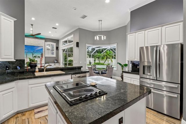 5729 OAK LAKE TRAIL, Oviedo, FL 32765