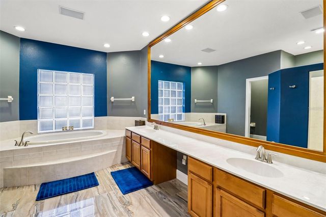 5729 OAK LAKE TRAIL, Oviedo, FL 32765
