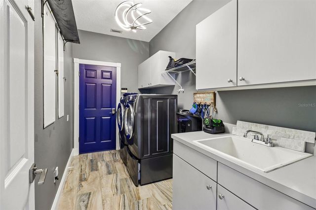 5729 OAK LAKE TRAIL, Oviedo, FL 32765