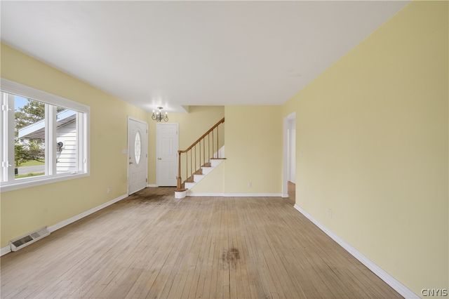 340 Chesbro Road, Schroeppel, NY 13132