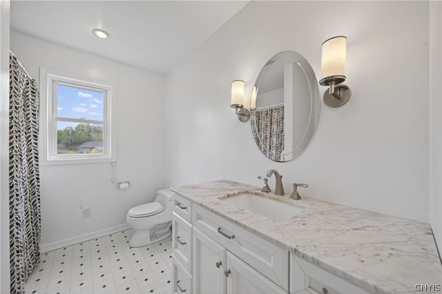 340 Chesbro Road, Schroeppel, NY 13132