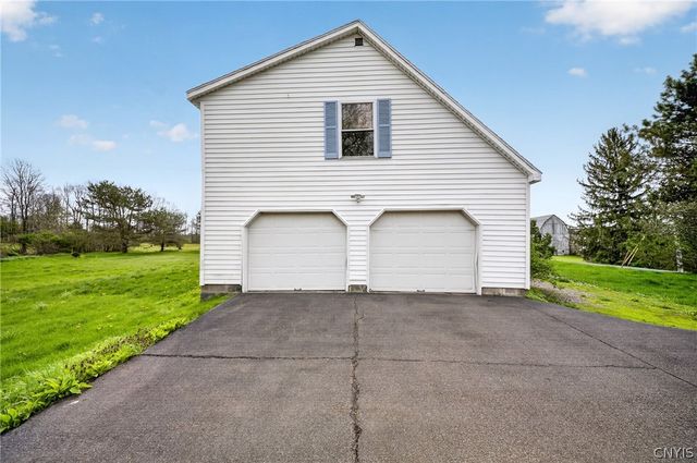 340 Chesbro Road, Schroeppel, NY 13132