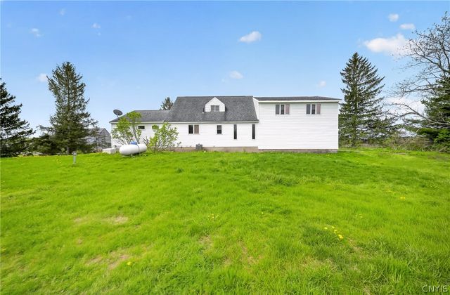 340 Chesbro Road, Schroeppel, NY 13132