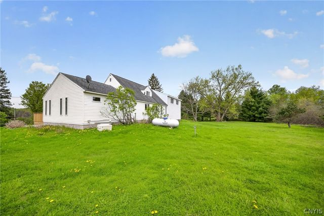 340 Chesbro Road, Schroeppel, NY 13132