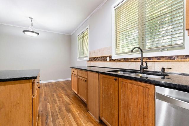 401 10th Street NW D215, Atlanta, GA 30318