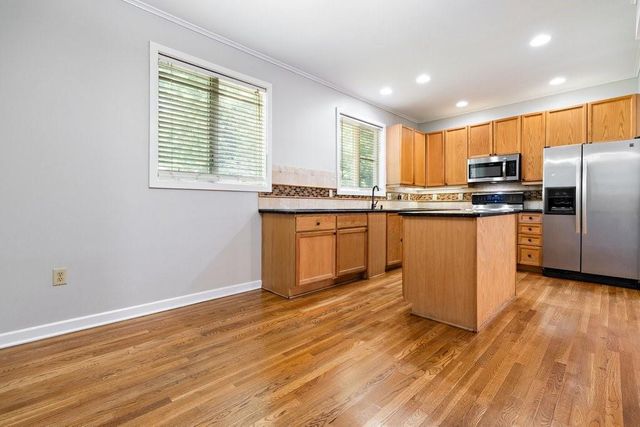 401 10th Street NW D215, Atlanta, GA 30318