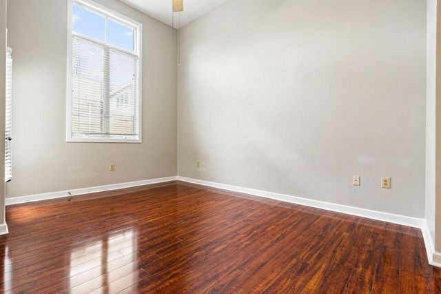 401 10th Street NW D215, Atlanta, GA 30318