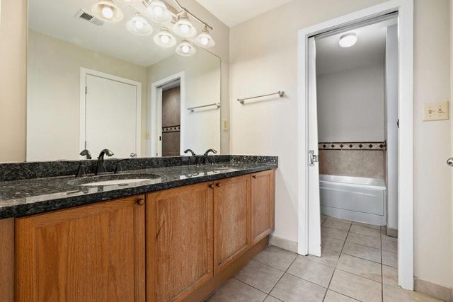 401 10th Street NW D215, Atlanta, GA 30318