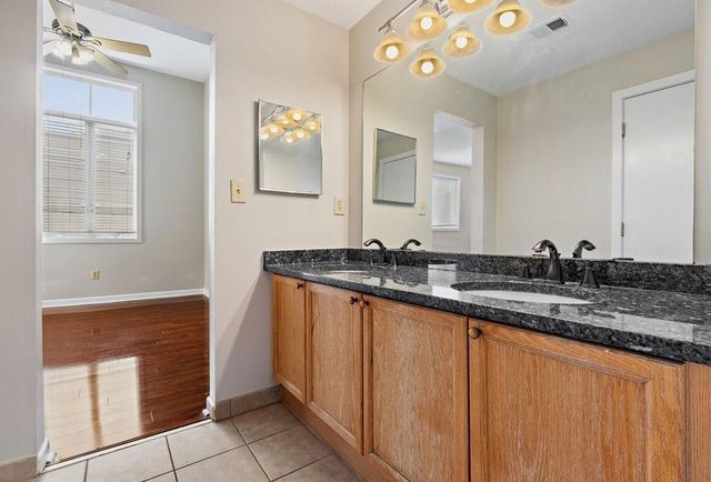 401 10th Street NW D215, Atlanta, GA 30318