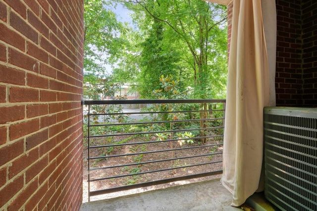 401 10th Street NW D215, Atlanta, GA 30318