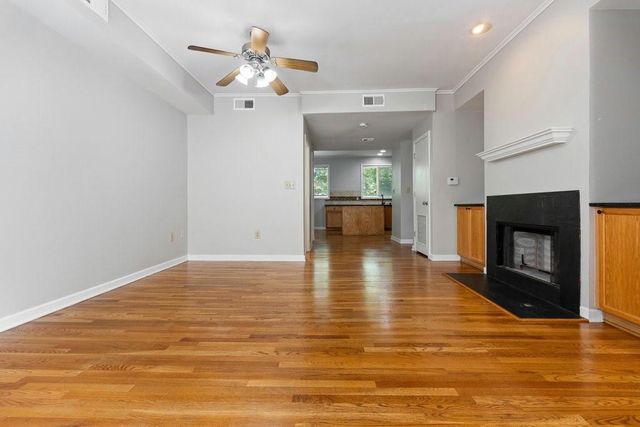 401 10th Street NW D215, Atlanta, GA 30318