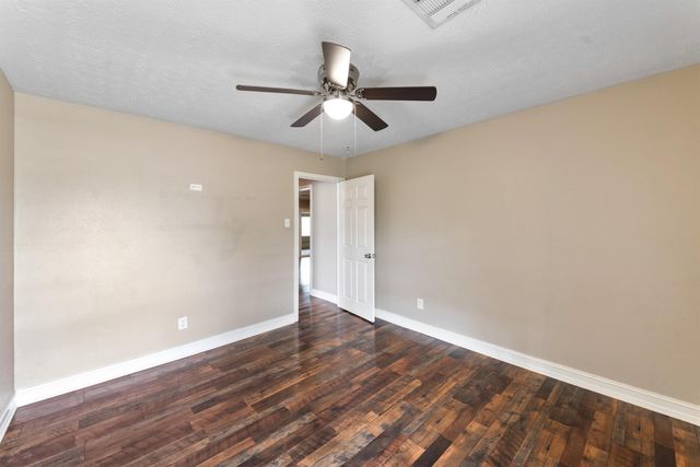 4302 Marchant Road, Houston, TX 77047