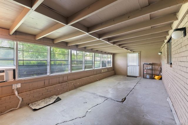 4302 Marchant Road, Houston, TX 77047