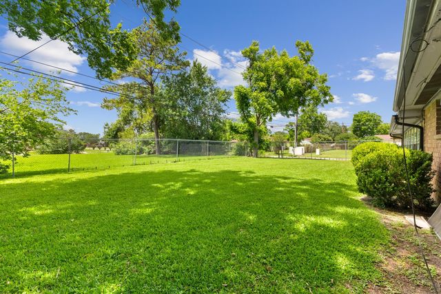 4302 Marchant Road, Houston, TX 77047