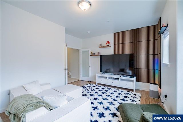 5967 Blue River Dr SE, Salem, OR 97306