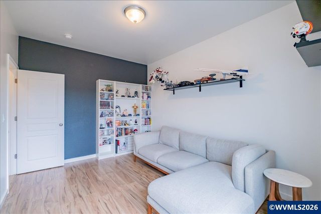 5967 Blue River Dr SE, Salem, OR 97306