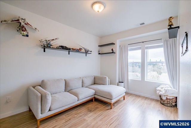 5967 Blue River Dr SE, Salem, OR 97306