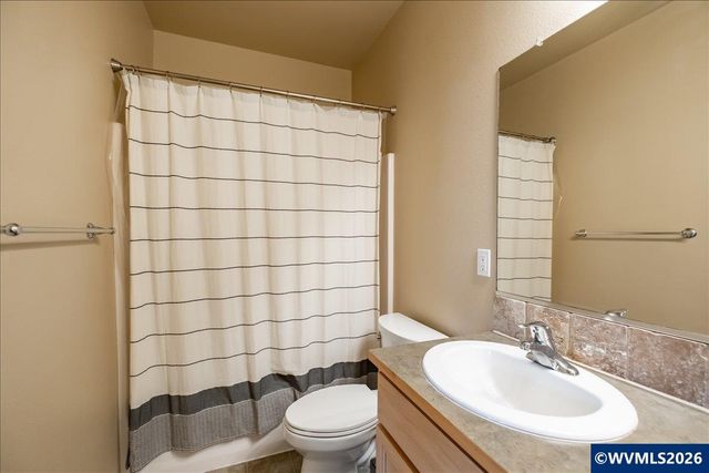 5967 Blue River Dr SE, Salem, OR 97306