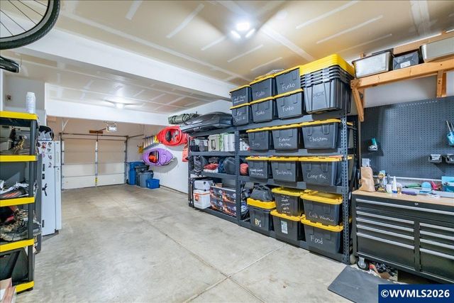 5967 Blue River Dr SE, Salem, OR 97306