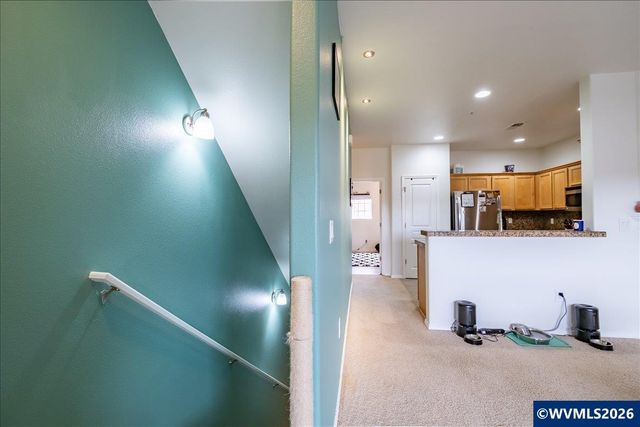 5967 Blue River Dr SE, Salem, OR 97306