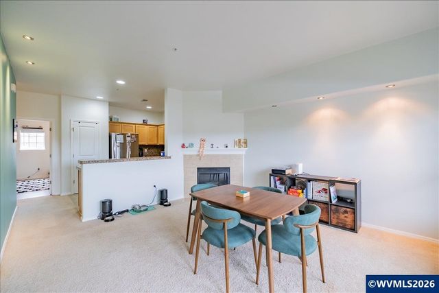 5967 Blue River Dr SE, Salem, OR 97306