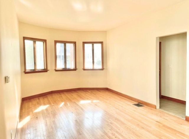 150 Spruce St. 1, Watertown, MA 02472