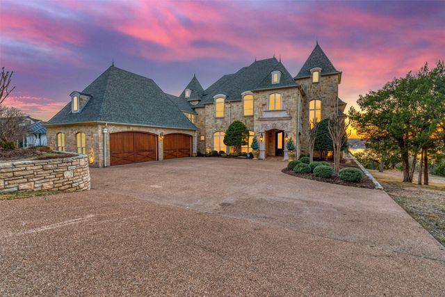 3112 Grand Point Court, Granbury, TX 76049