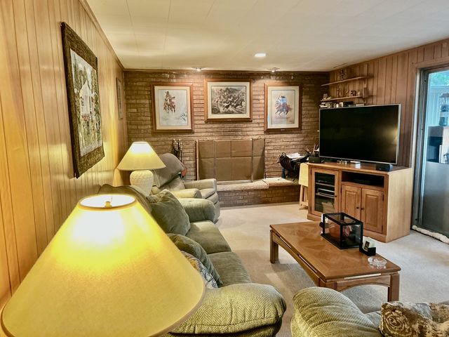 168 S Fairlane Avenue, Elmhurst, IL 60126