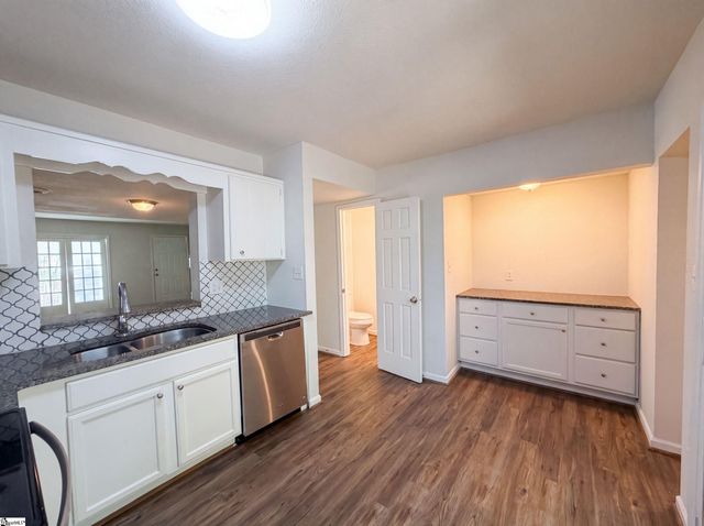 59 Hidden Springs Road, Spartanburg, SC 29302