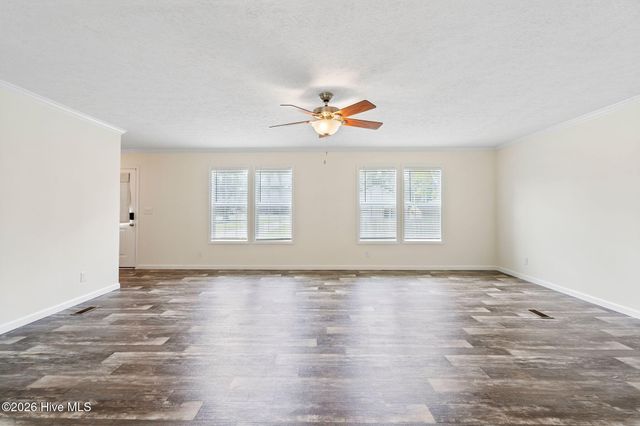 502 W Fremont Street, Burgaw, NC 28425