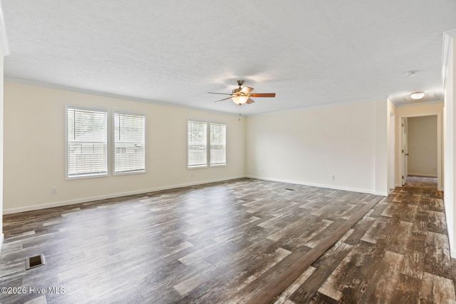 502 W Fremont Street, Burgaw, NC 28425