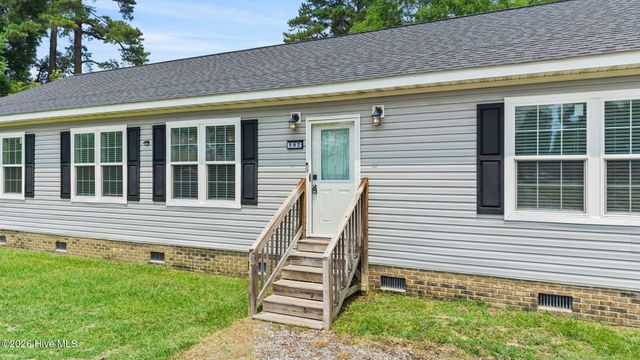502 W Fremont Street, Burgaw, NC 28425
