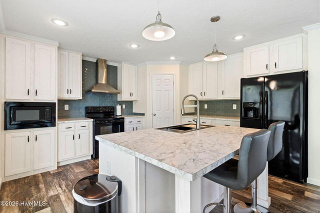 502 W Fremont Street, Burgaw, NC 28425
