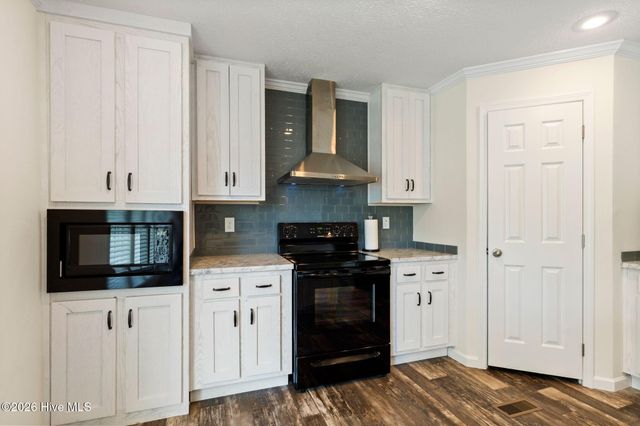 502 W Fremont Street, Burgaw, NC 28425