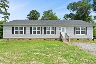 502 W Fremont Street, Burgaw, NC 28425