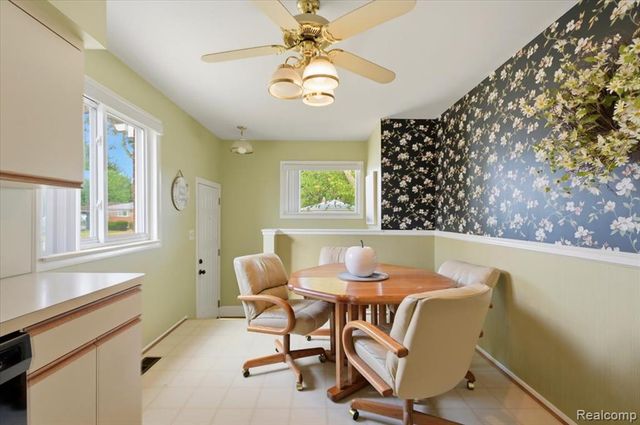 5918 N Lafayette Street, Dearborn Heights, MI 48127