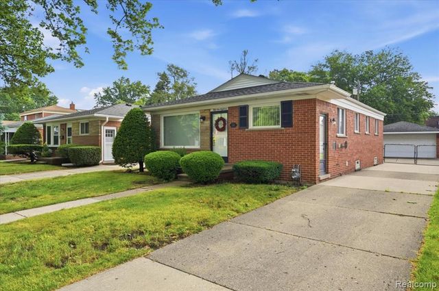 5918 N Lafayette Street, Dearborn Heights, MI 48127