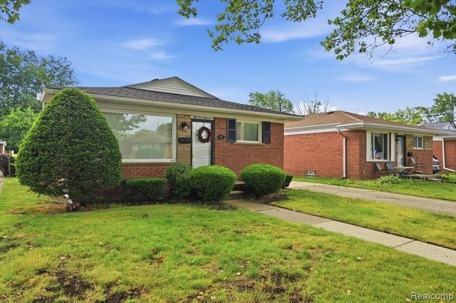 5918 N Lafayette Street, Dearborn Heights, MI 48127