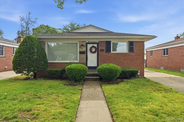 5918 N Lafayette Street, Dearborn Heights, MI 48127