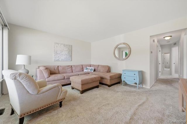 5918 N Lafayette Street, Dearborn Heights, MI 48127
