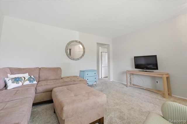 5918 N Lafayette Street, Dearborn Heights, MI 48127