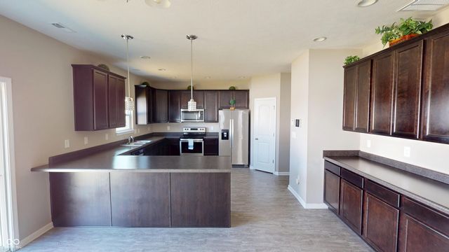 9122 Hemingway Drive, Indianapolis, IN 46239