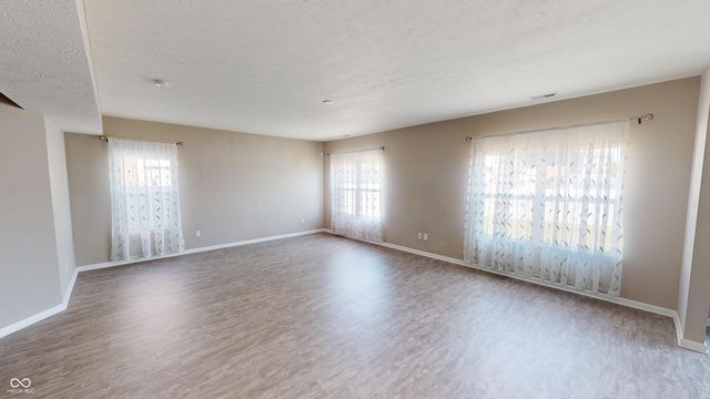 9122 Hemingway Drive, Indianapolis, IN 46239