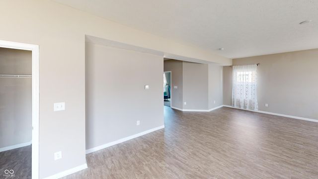 9122 Hemingway Drive, Indianapolis, IN 46239
